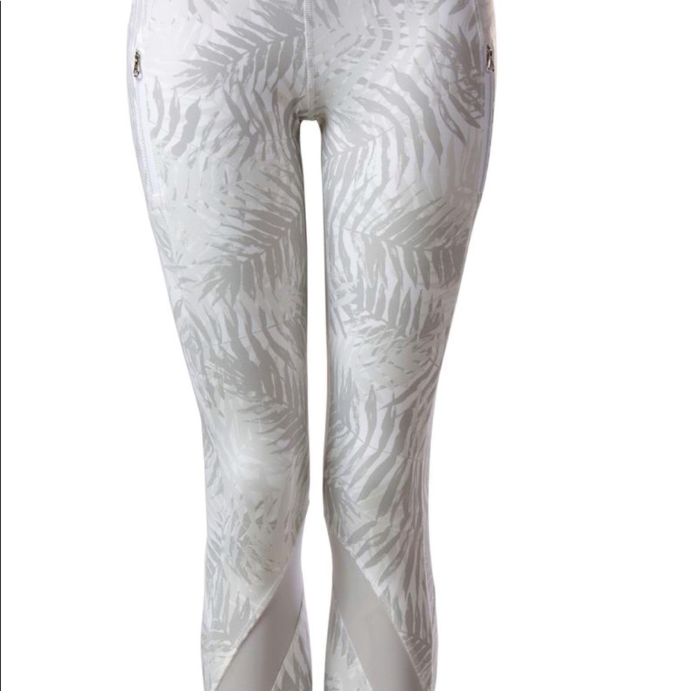 Inspire Lululemon leggings size 10 white camo palm